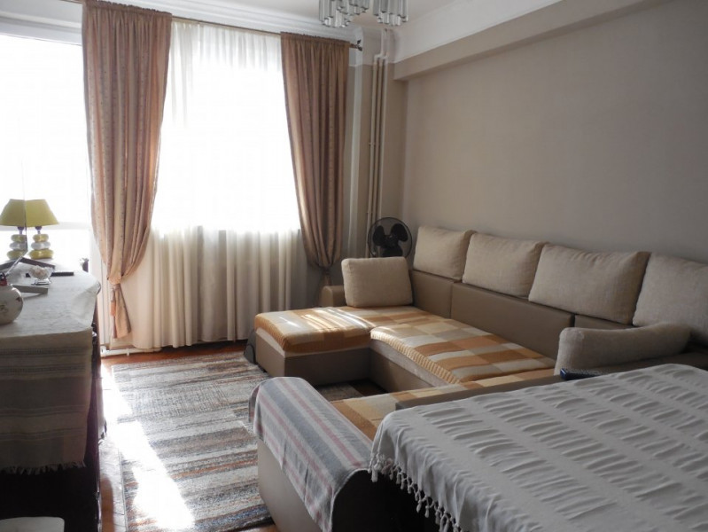 Constanta - Ultracentral - apartament 2 camere decomandat