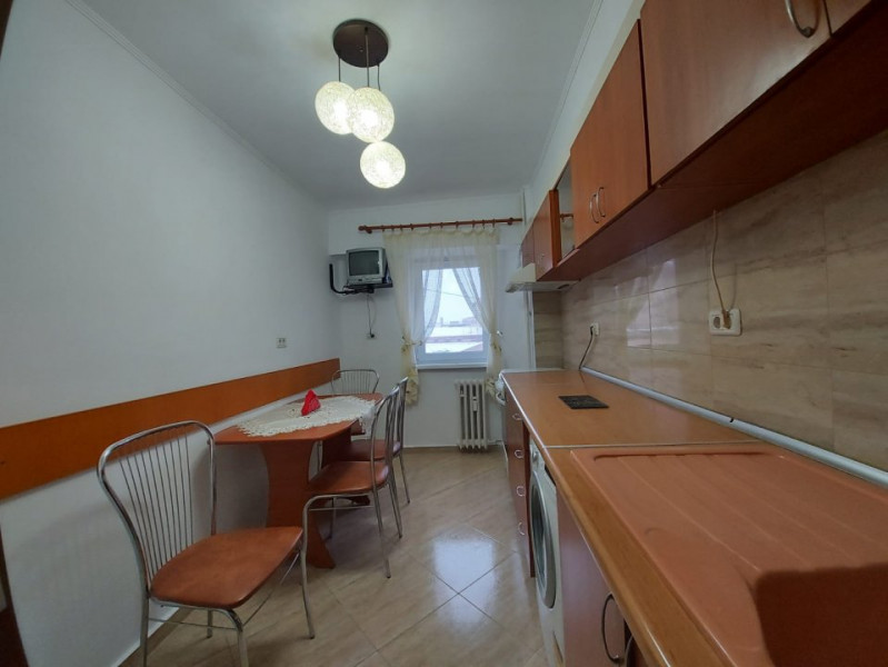 Constanta - Dacia - apartament 2 camere decomandate, mobilat si utilat