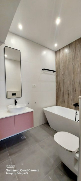 Constanta - Central - apartament 3 camere , bloc nou, la cheie, garaj