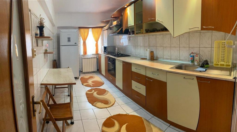 Constanta - Bratianu - apartament 4 camere decomandate