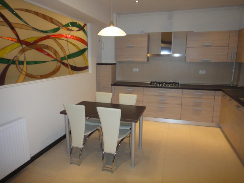 Constanta - Km. 5 - apartament 3 camere, mobilat si utilat