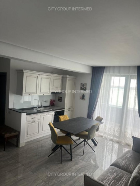 Mamaia - zona Summerland - apartament cu vedere frontala spre lac