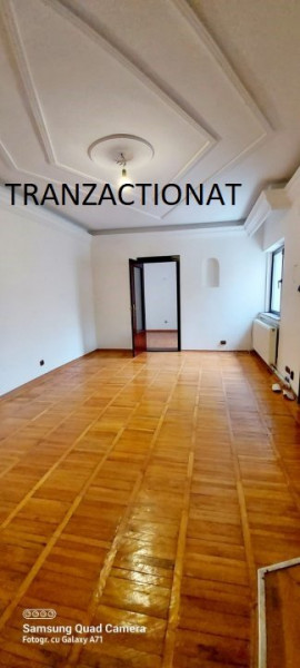 Delfinariu - Ocazie !! Vila P+1 , pozitie excelenta