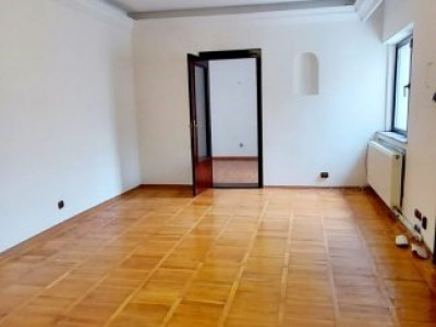 Delfinariu - Ocazie !! Vila P+1 , pozitie excelenta