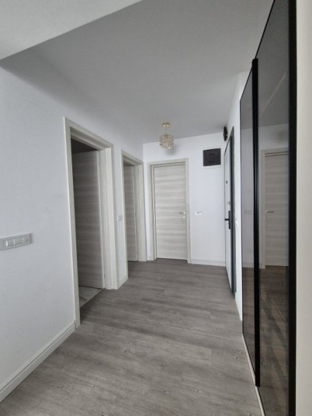 Mamaia - WHITE TITANIC- apartament spectaculos la malul marii