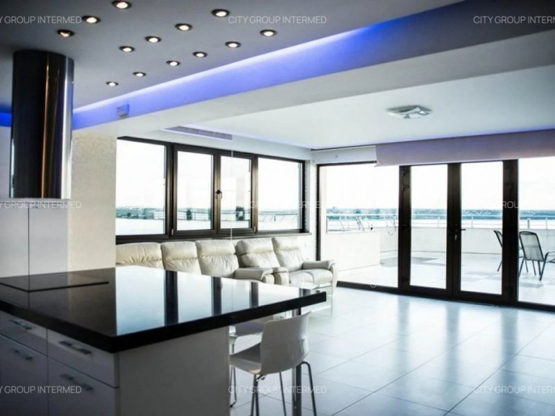 Mamaia - penthouse spectaculos cu vedere panoramica la mare si lac