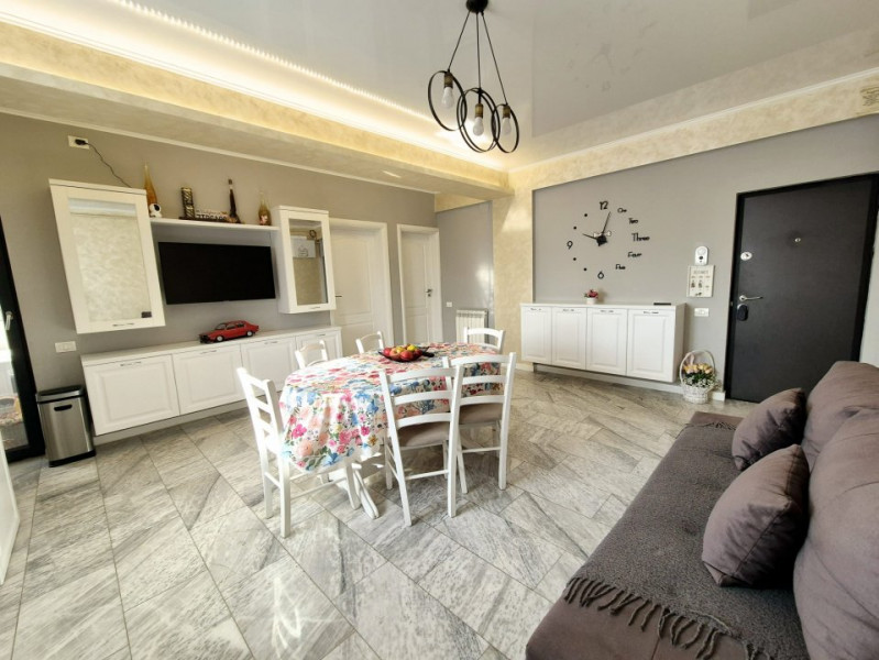 KM 5 - Veterani - 2 camere in bloc nou