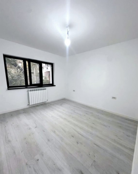 Dacia - Farmacris - 3 camere renovat in totalitate