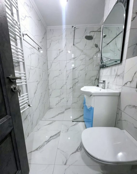 Dacia - Farmacris - 3 camere renovat in totalitate