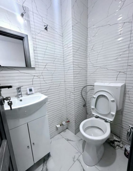 Dacia - Farmacris - 3 camere renovat in totalitate