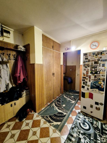 Casa de Cultura - 2 camere decomandate , etaj 1