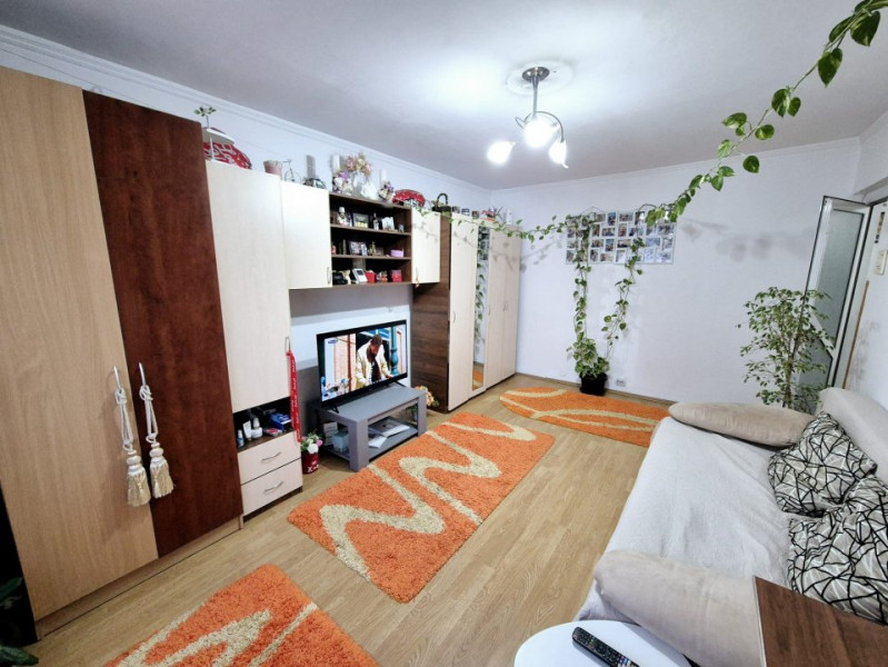 OCAZIE !!! Anda - 2 camere decomandate cu 2 balcoane