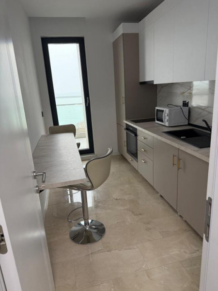 Faleza Nord - vedere la mare - apartament de lux