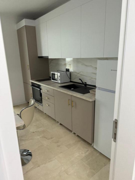 Faleza Nord - vedere la mare - apartament de lux