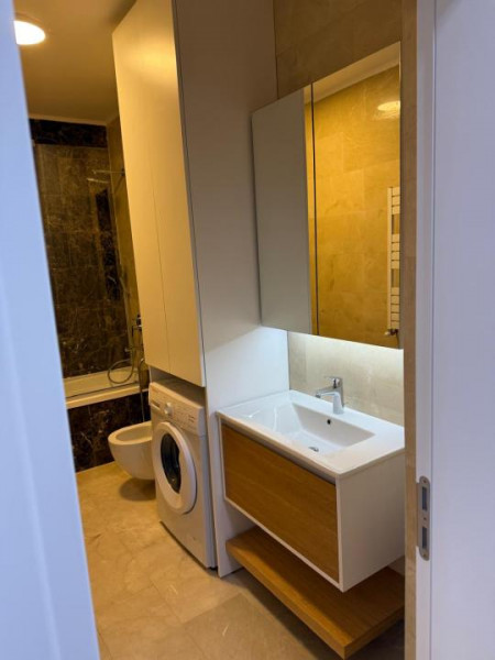 Faleza Nord - vedere la mare - apartament de lux