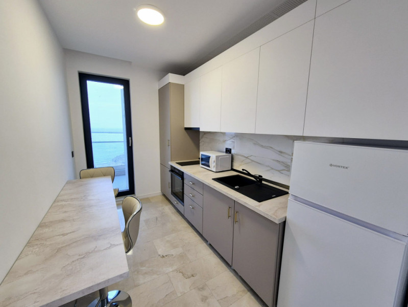 Faleza Nord - vedere la mare - apartament de lux