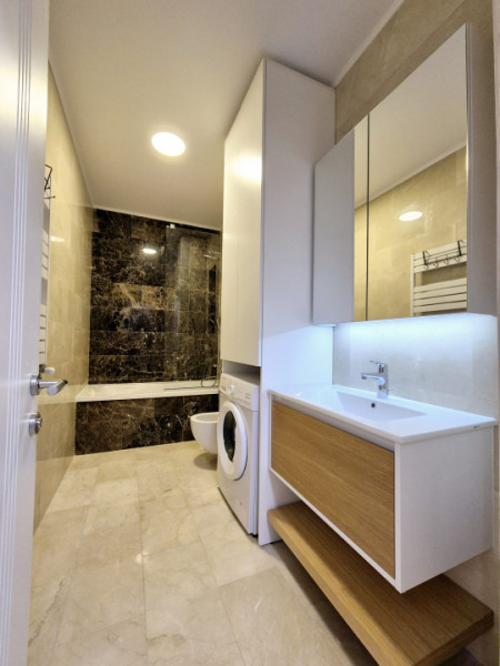 Faleza Nord - vedere la mare - apartament de lux