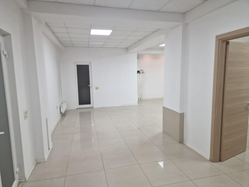 Ultracentral - spatiu birouri - cladire moderna