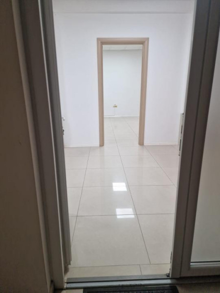 Ultracentral - spatiu birouri - cladire moderna