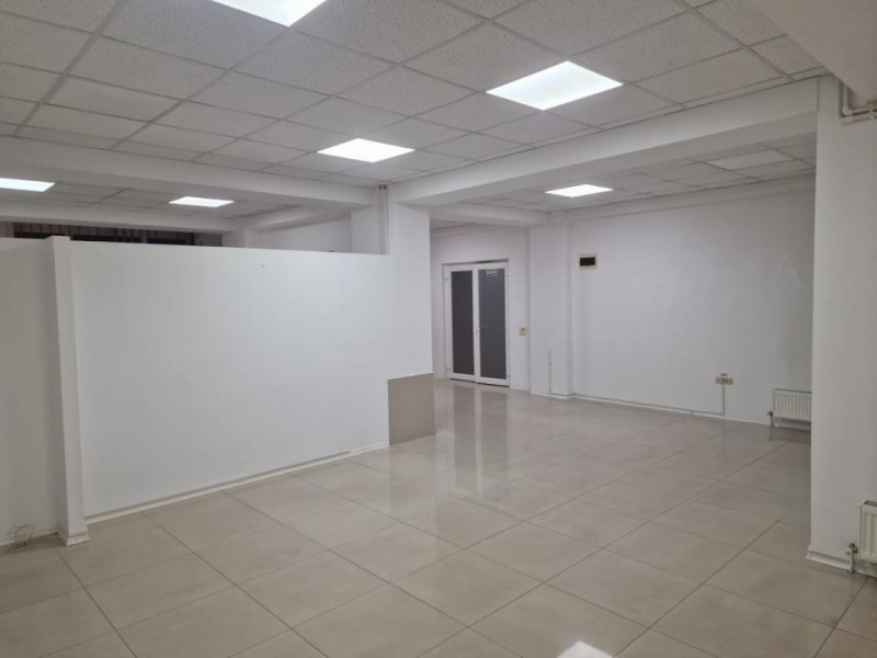 Ultracentral - spatiu birouri - cladire moderna