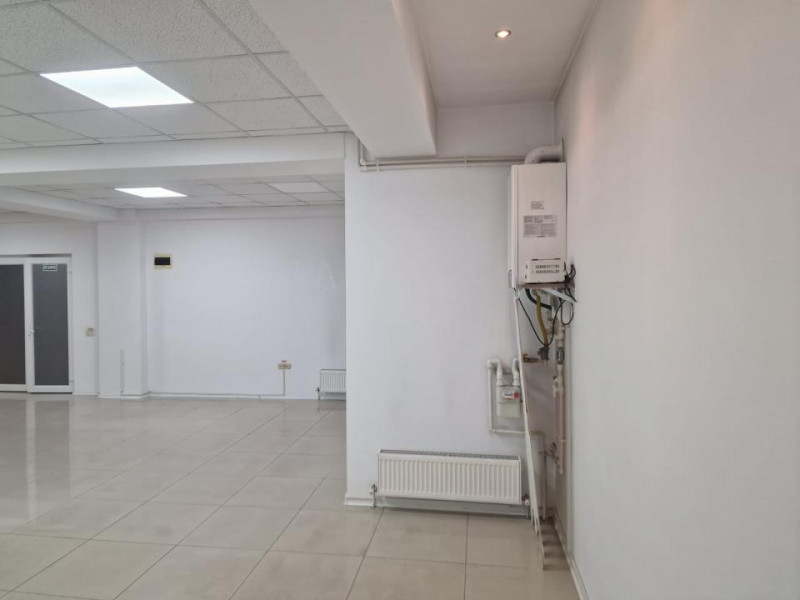 Ultracentral - spatiu birouri - cladire moderna