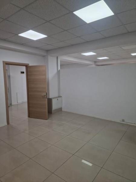 Ultracentral - spatiu birouri - cladire moderna