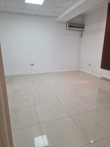 Ultracentral - spatiu birouri - cladire moderna