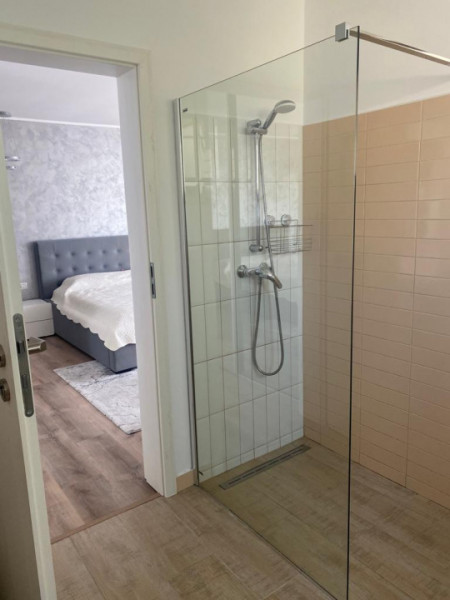 Mamaia Nord - Vila tip duplex P+2 , pe partea marii , la doi pasi de plaja