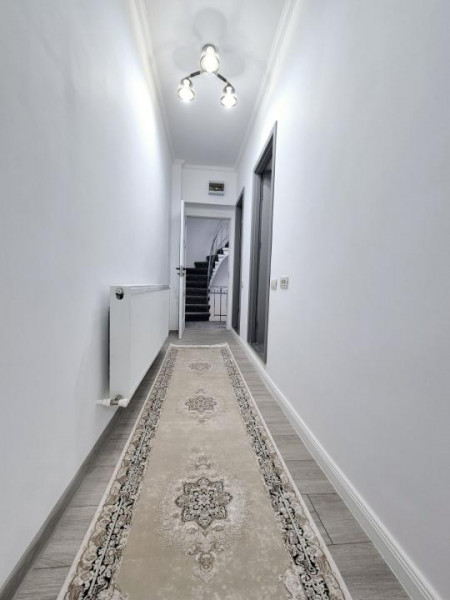 Ultracentral - Etaj de vila cu intrare si curte separata