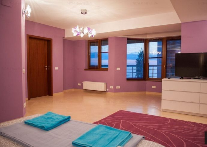 Mamaia - REX - penthouse deosebit cu garaj pentru 4 masini