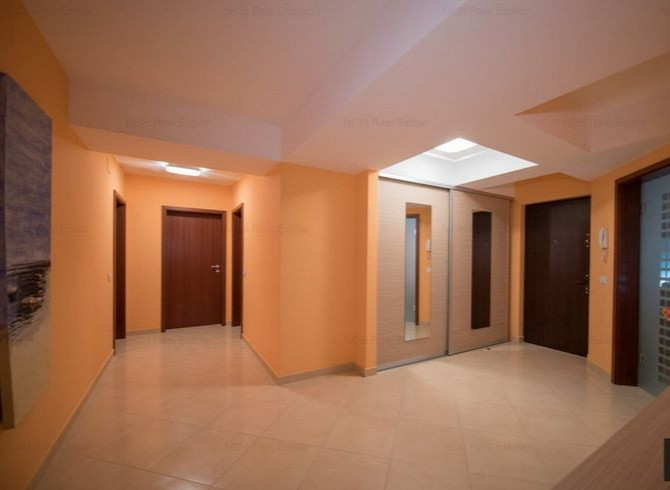 Mamaia - REX - penthouse deosebit cu garaj pentru 4 masini