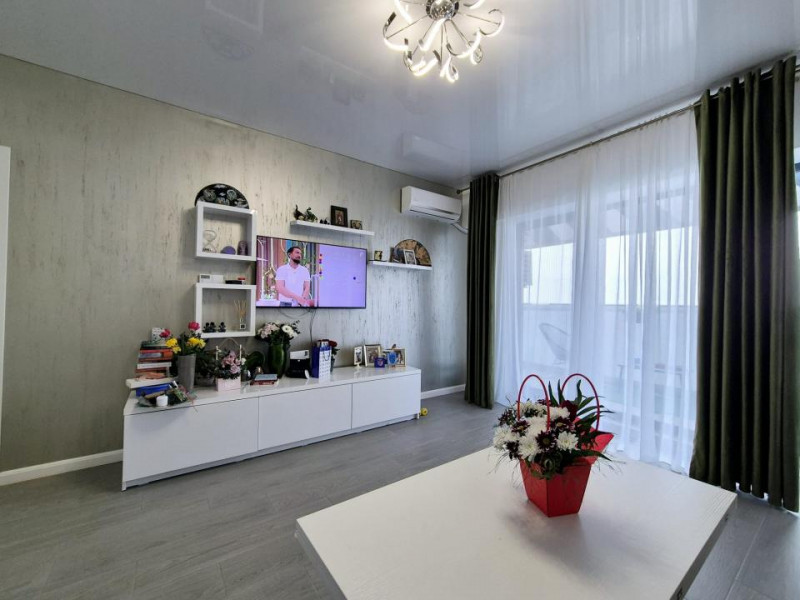 Mamaia - REX - apartament cu terasa si vedere panoramica pe lac