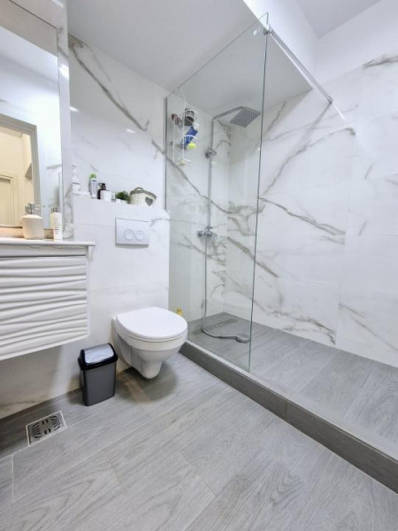 Mamaia - REX - apartament cu terasa si vedere panoramica pe lac