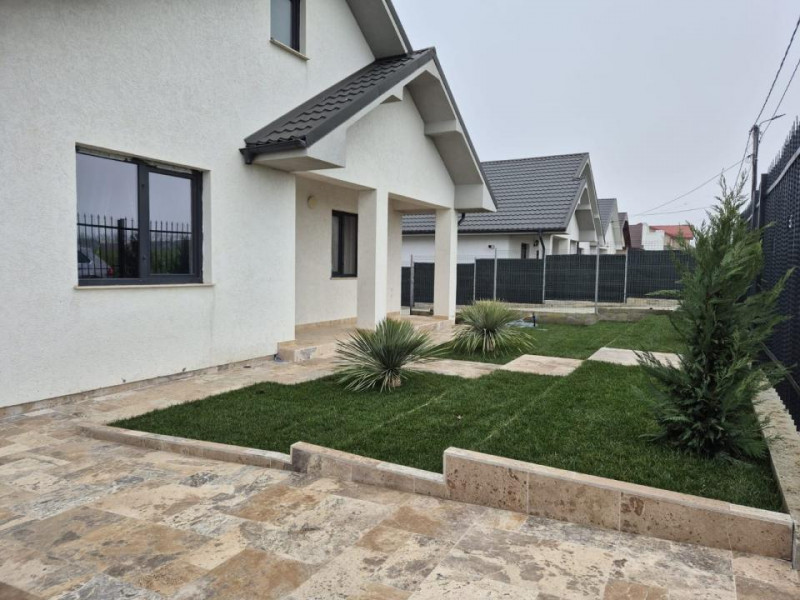 Valu lui Traian - zona linistita - casa moderna cu dotari de lux