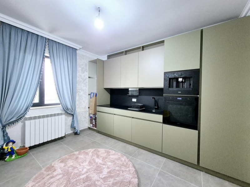 Valu lui Traian - zona linistita - casa moderna cu dotari de lux