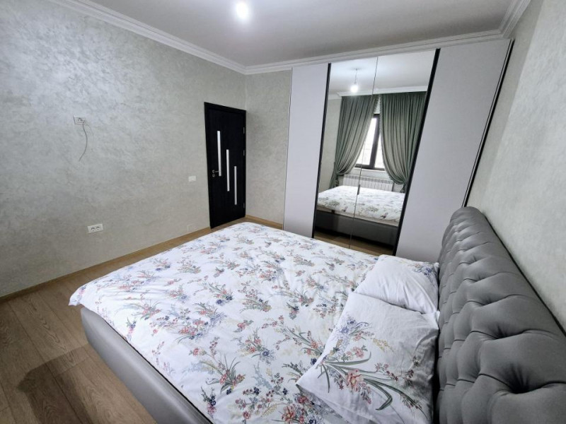 Valu lui Traian - zona linistita - casa moderna cu dotari de lux