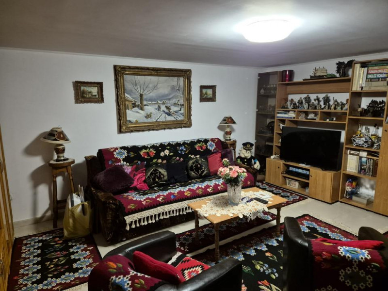 Centru - Piata Grivitei - casa