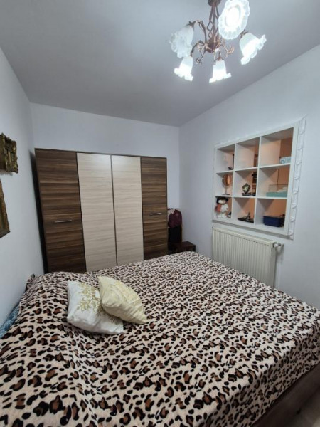 Centru - Piata Grivitei - casa