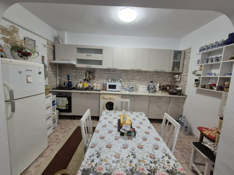 Centru - Piata Grivitei - casa