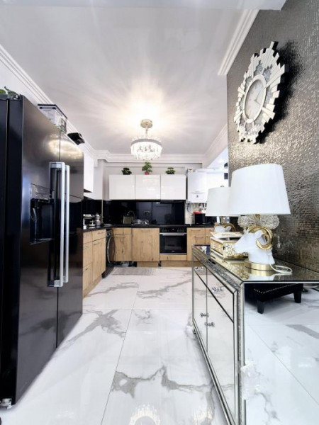 OCAZIE !!! Mamaia Nord - apartament de lux