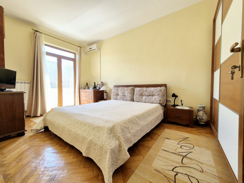 Piata Ovidiu-Comandamentul Marinei-apartament cu farmec aparte si vedere la mare