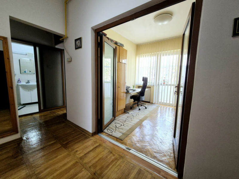 Piata Ovidiu-Comandamentul Marinei-apartament cu farmec aparte si vedere la mare