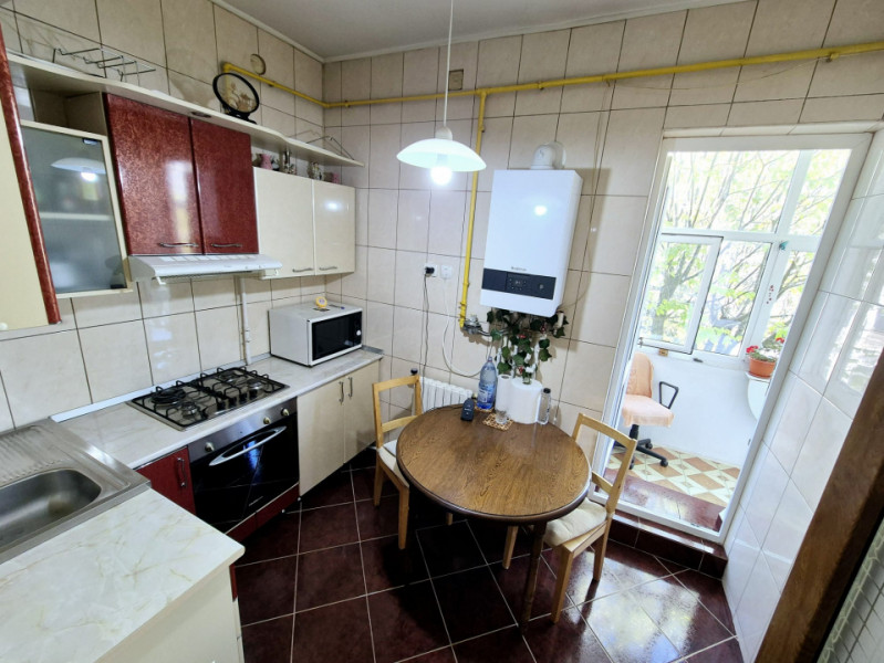 Piata Ovidiu-Comandamentul Marinei-apartament cu farmec aparte si vedere la mare