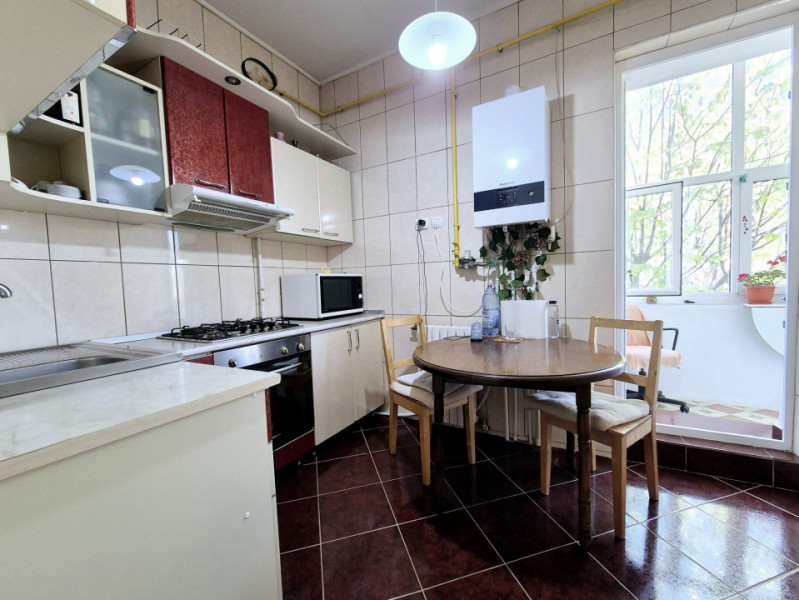 Piata Ovidiu-Comandamentul Marinei-apartament cu farmec aparte si vedere la mare