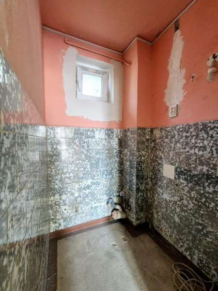 Piata Ovidiu - Catedrala -  apartament 3 camere decomandate