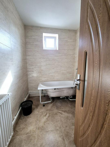 Piata Ovidiu - Catedrala -  apartament 3 camere decomandate