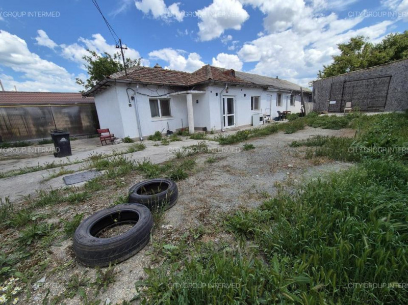CET - Cumpenei - casa modesta cu teren generos