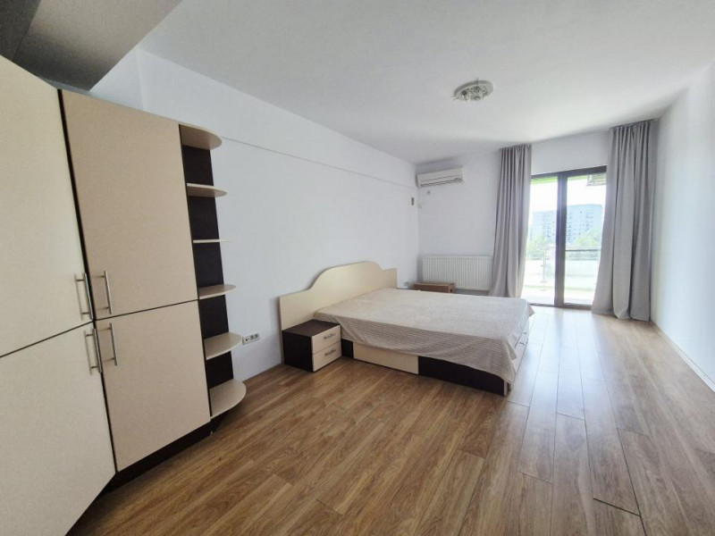 Mamaia - centrul statiunii - 4 camere cu vedere unica pe lac
