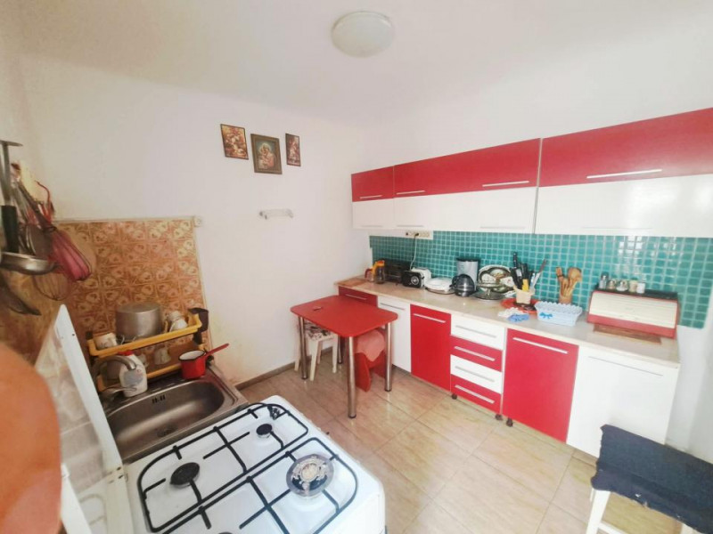 Constanta - zona Universitate - B-dul Mamaia - casa parter renovabila
