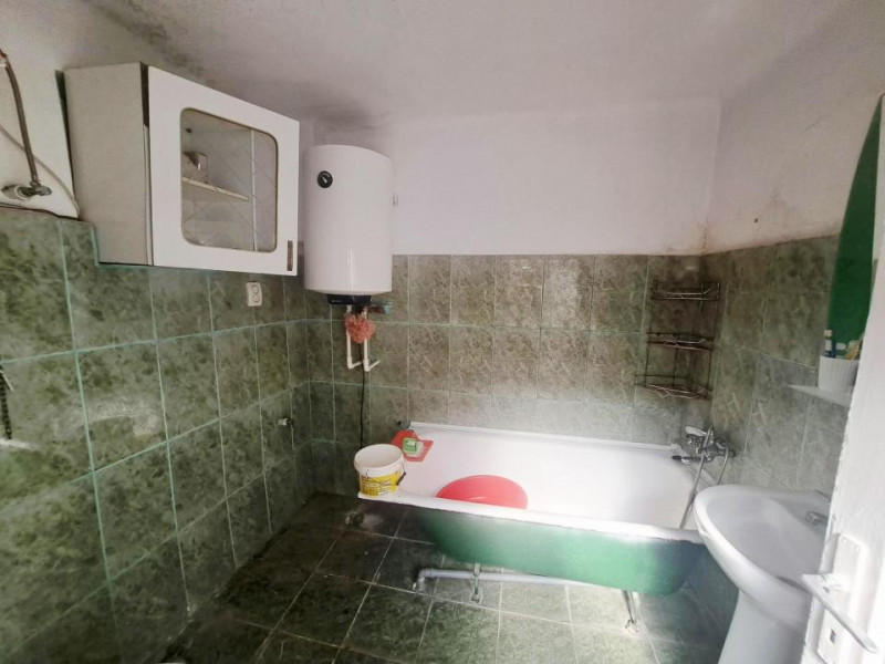 Constanta - zona Universitate - B-dul Mamaia - casa parter renovabila